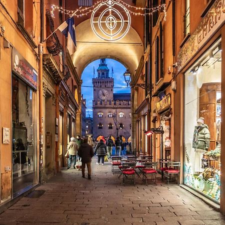Urbanicooh Garisenda - Piazza Maggiore View Μπολόνια Εξωτερικό φωτογραφία