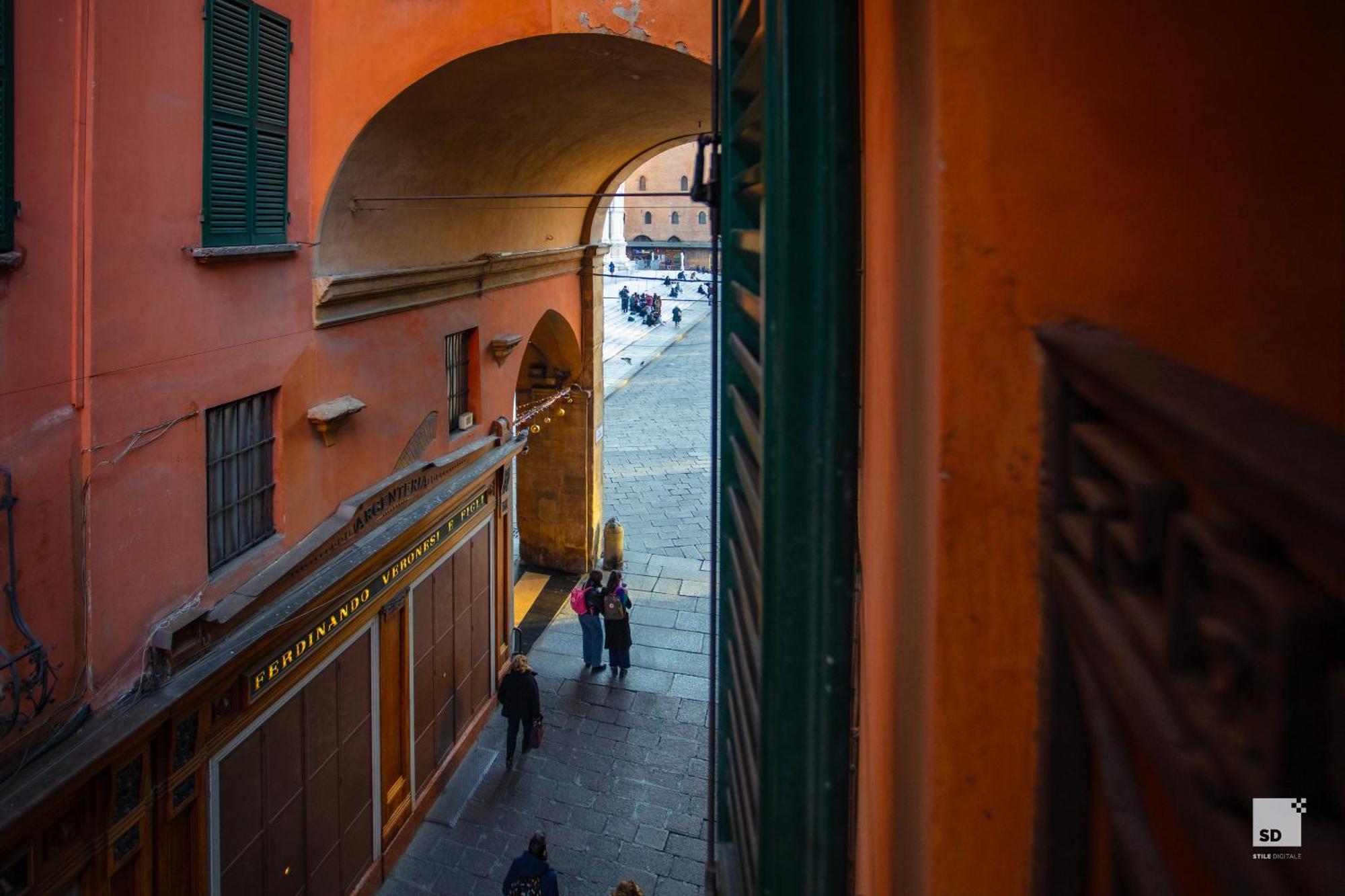 Urbanicooh Garisenda - Piazza Maggiore View Μπολόνια Εξωτερικό φωτογραφία