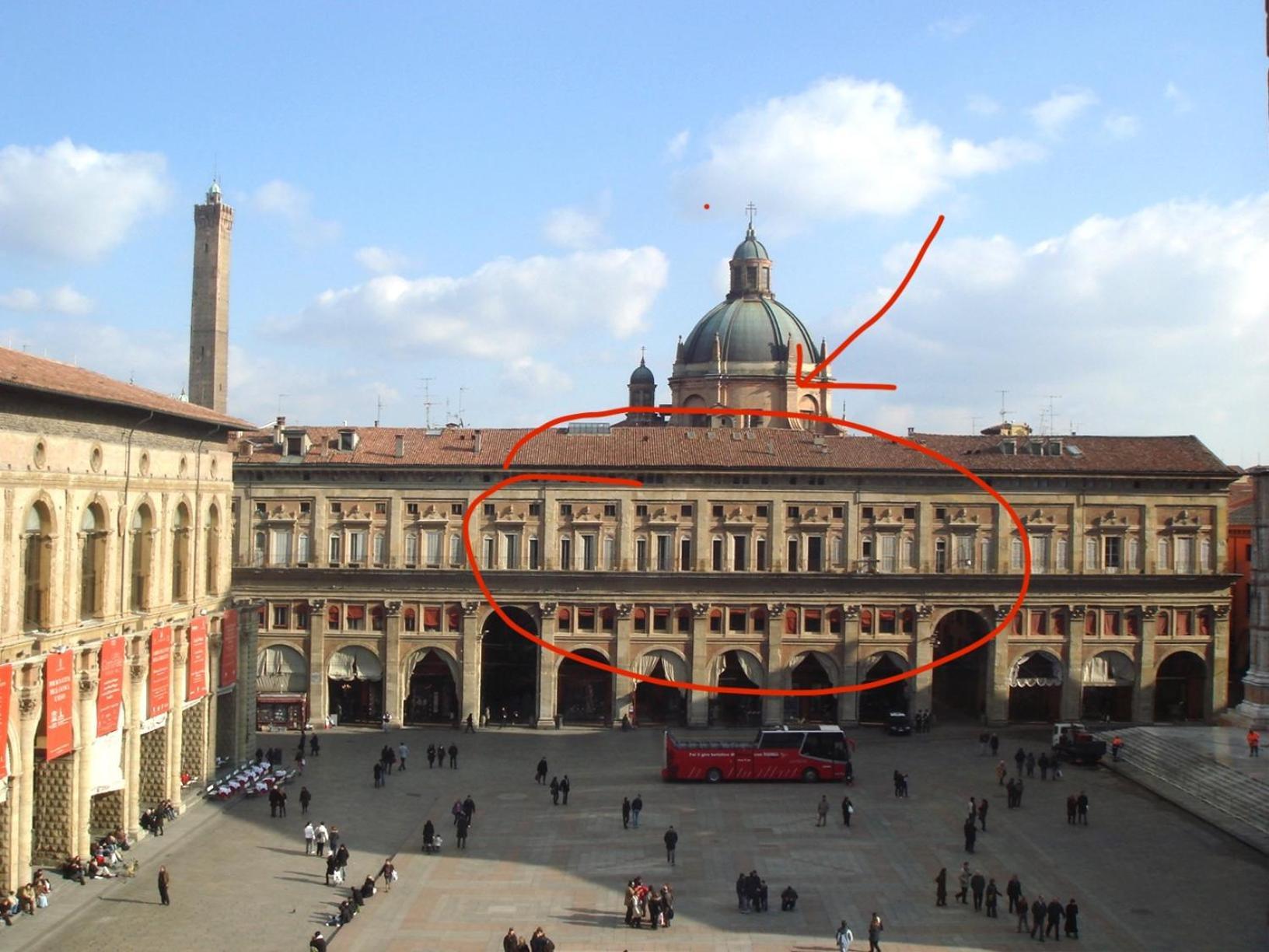 Urbanicooh Garisenda - Piazza Maggiore View Μπολόνια Εξωτερικό φωτογραφία